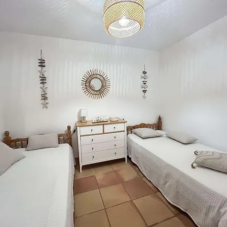 Méditerranéenne 5 Pièces, 8 Couchages, Jardin, Proche à - Fr-1-226-566 Hébergement de vacances *