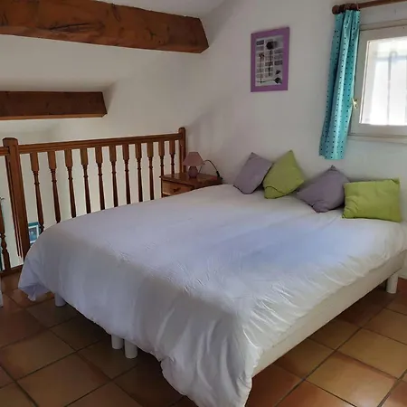 Méditerranéenne 5 Pièces, 8 Couchages, Jardin, Proche à - Fr-1-226-566 *
