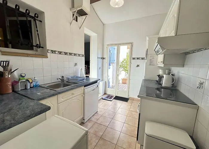 Mediterraneenne 5 Pieces, 8 Couchages, Jardin, Proche A Sainte-maxime - Fr-1-226-566 * סן-מקסים