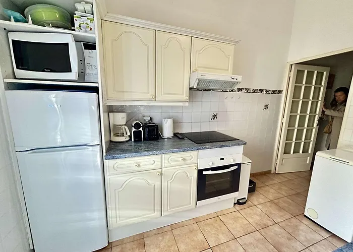 בית נופש Mediterraneenne 5 Pieces, 8 Couchages, Jardin, Proche A Sainte-maxime - Fr-1-226-566 *