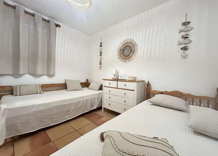 Mediterraneenne 5 Pieces, 8 Couchages, Jardin, Proche A Sainte-maxime - Fr-1-226-566