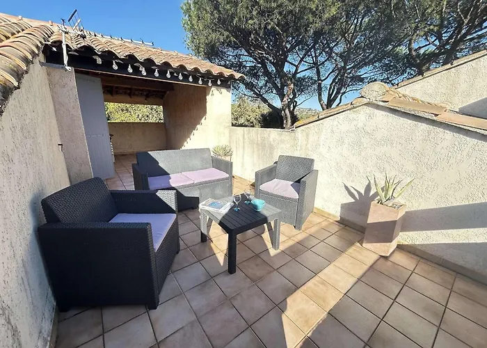 בית נופש Mediterraneenne 5 Pieces, 8 Couchages, Jardin, Proche A Sainte-maxime - Fr-1-226-566 *